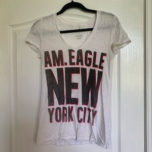 American Eagle Outfitters Print T-shirt Size Medium